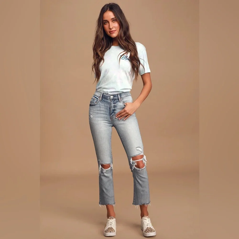 NWT Lulu’s Daze Denim Shy Girl Light Wash Distressed High Waist Crop Fla… - Picture 3 of 8